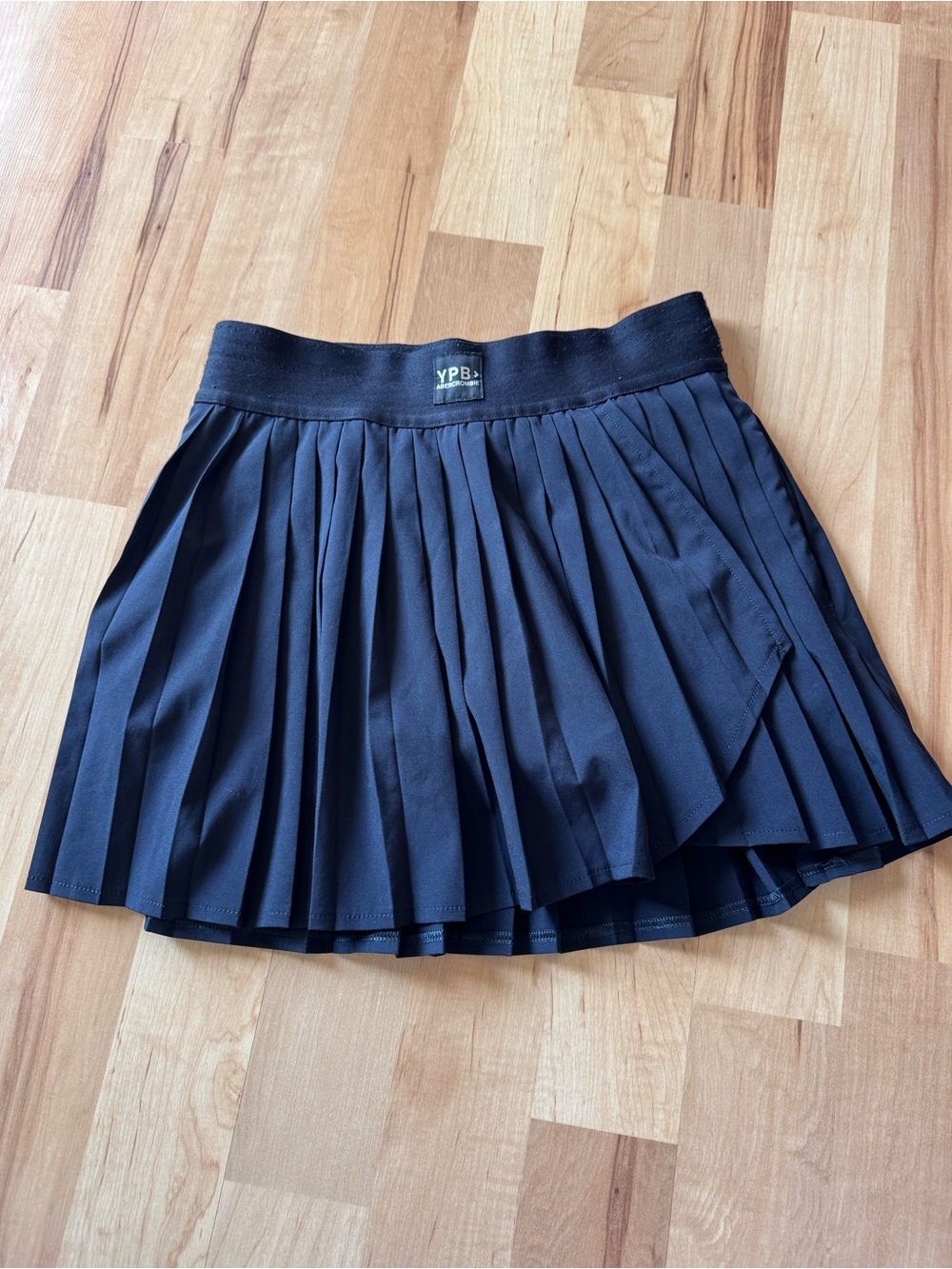 Abercrombie Kids YPB Black Pleated Active Skort Girls Size 9/10 Athletic Skirt